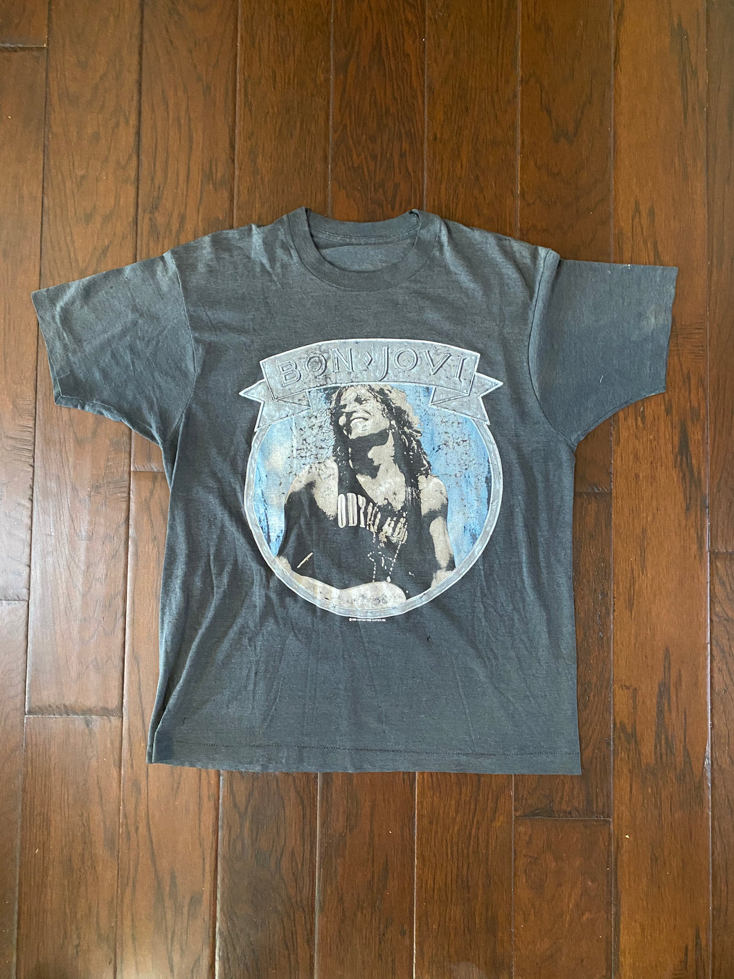 Bon Jovi 1989 “New Jersey” Vintage Distressed T-shirt